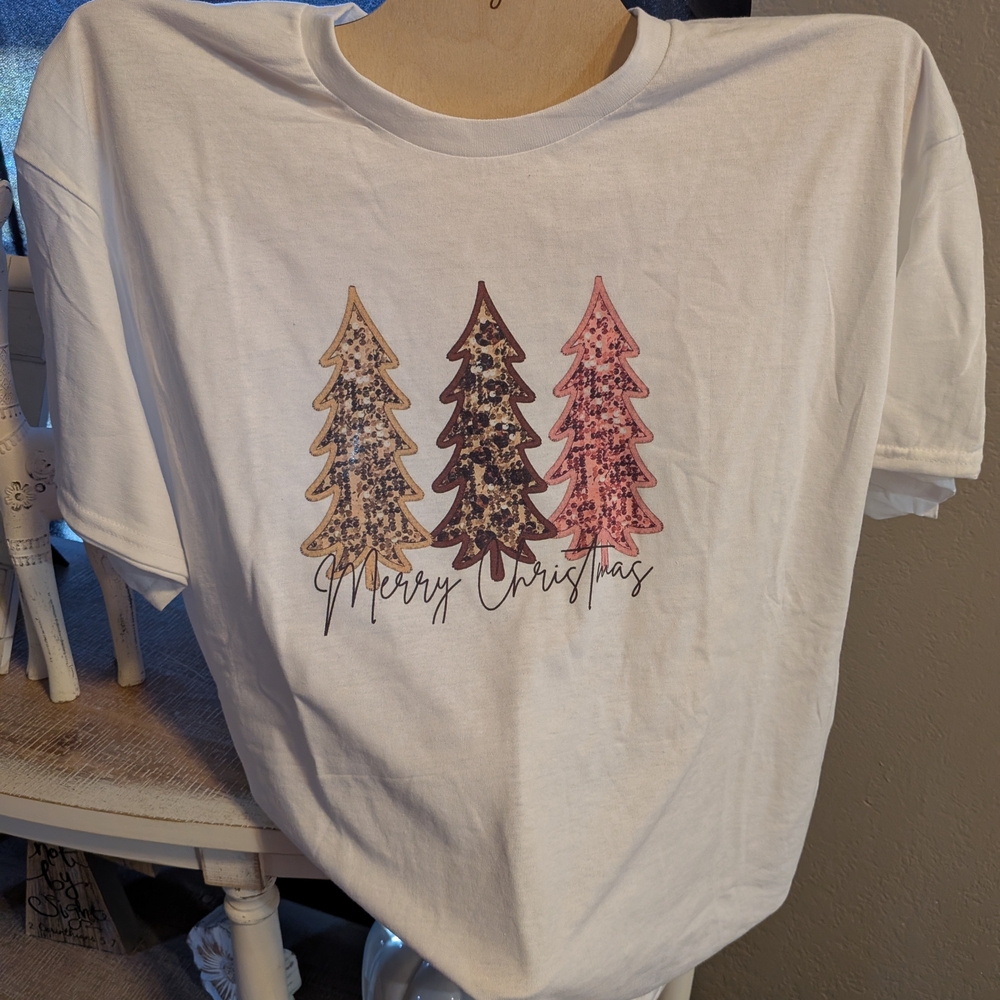 Gildan White Short Sleeve Tee with Christmas Tree Design